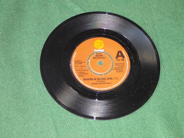 Hoodoo Rhythm Devils - Working In A Coalmine
