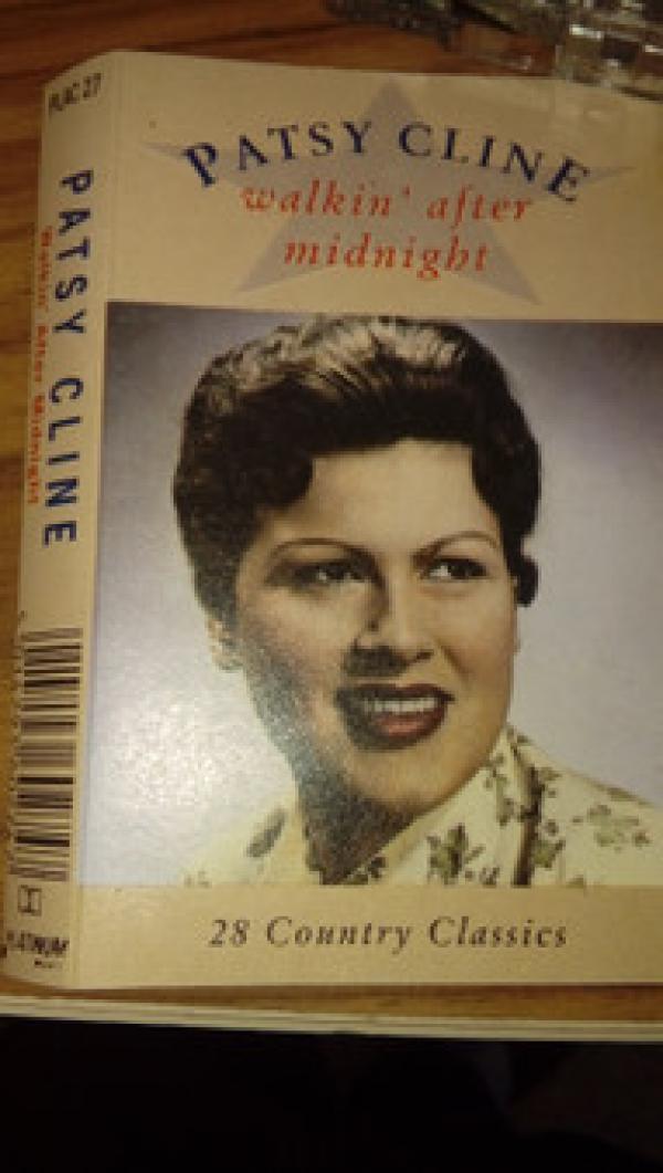 Patsy Cline - Walkin' After Midnight (28 Country Classics)